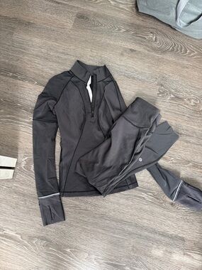 lululemon athletica Black Long Sleeve Zip Up  (4) & Leggings (2) Set - Pants